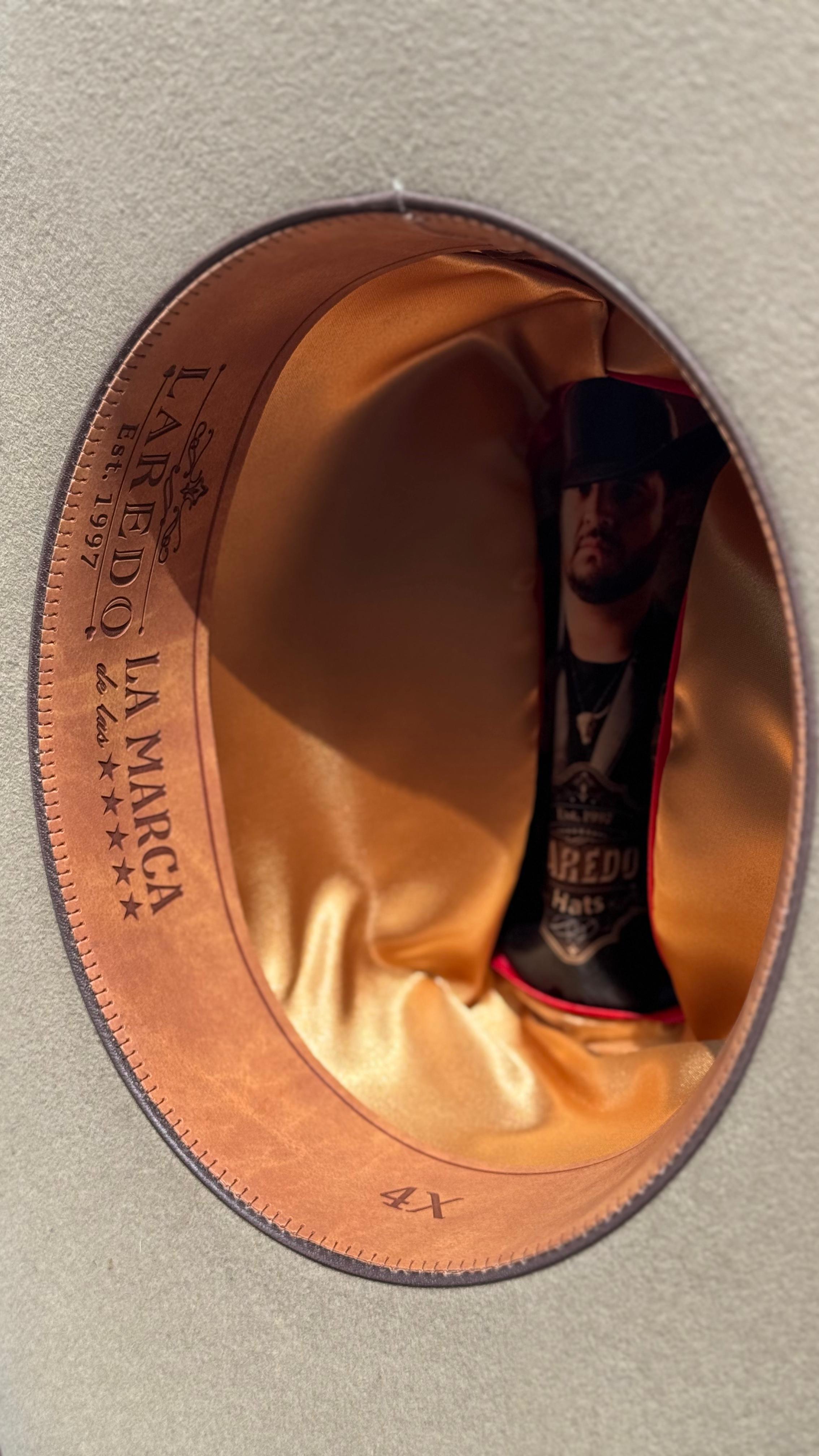 Texana Laredo Sinaloa Almendra x Edén Muñoz 4X